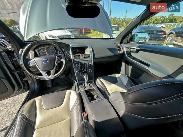 Серый Вольво ХС60, объемом двигателя 2 л и пробегом 165 тыс. км за 2900 $, фото 8 на Automoto.ua