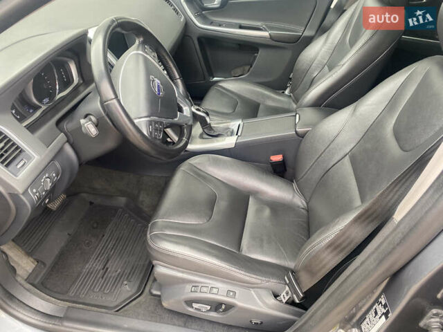 Серый Вольво ХС60, объемом двигателя 1.97 л и пробегом 250 тыс. км за 15900 $, фото 22 на Automoto.ua