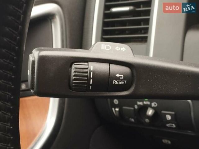 Серый Вольво ХС60, объемом двигателя 1.97 л и пробегом 239 тыс. км за 22990 $, фото 54 на Automoto.ua