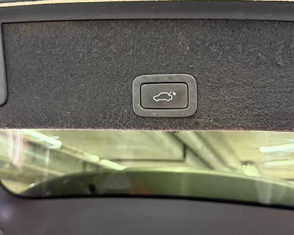 Серый Вольво ХС60, объемом двигателя 2.4 л и пробегом 350 тыс. км за 15700 $, фото 14 на Automoto.ua