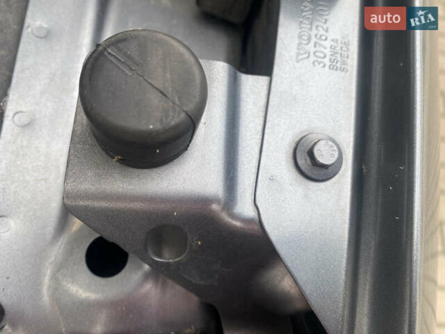 Серый Вольво ХС60, объемом двигателя 1.97 л и пробегом 250 тыс. км за 15900 $, фото 25 на Automoto.ua