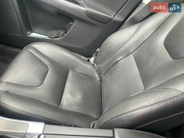 Серый Вольво ХС60, объемом двигателя 1.97 л и пробегом 250 тыс. км за 15900 $, фото 28 на Automoto.ua