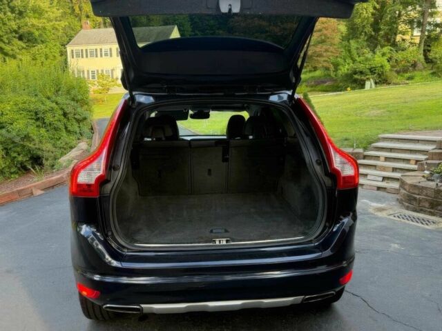 Серый Вольво ХС60, объемом двигателя 3 л и пробегом 75 тыс. км за 4700 $, фото 11 на Automoto.ua