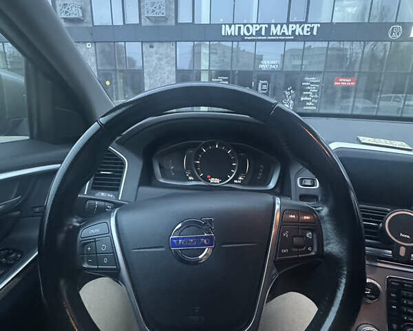 Серый Вольво ХС60, объемом двигателя 1.97 л и пробегом 241 тыс. км за 21500 $, фото 7 на Automoto.ua