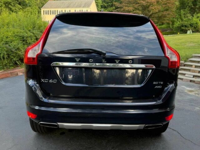 Серый Вольво ХС60, объемом двигателя 3 л и пробегом 75 тыс. км за 4700 $, фото 3 на Automoto.ua