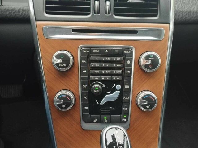 Серый Вольво ХС60, объемом двигателя 2 л и пробегом 239 тыс. км за 22990 $, фото 18 на Automoto.ua