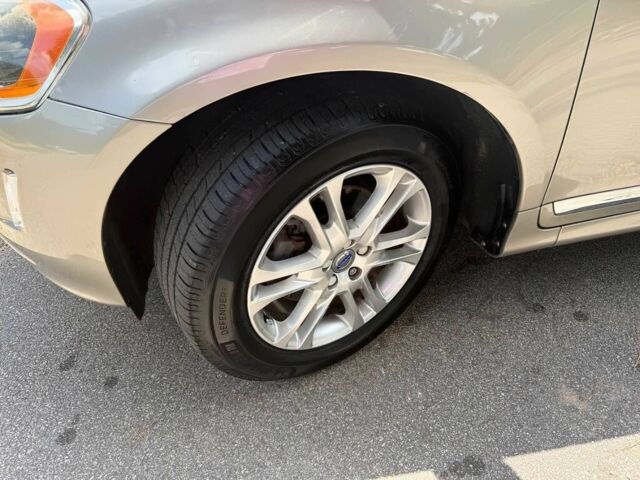 Серый Вольво ХС60, объемом двигателя 2 л и пробегом 75 тыс. км за 4000 $, фото 17 на Automoto.ua