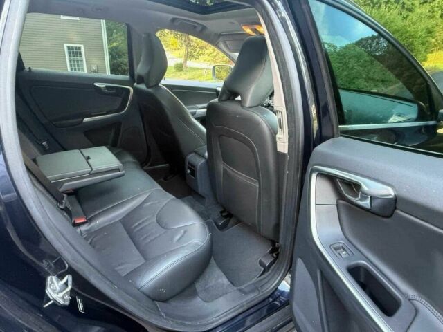 Серый Вольво ХС60, объемом двигателя 3 л и пробегом 75 тыс. км за 4700 $, фото 8 на Automoto.ua