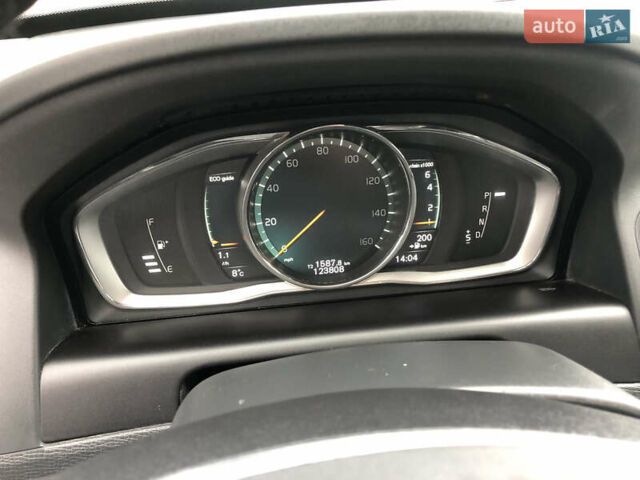 Вольво ХС60 2016 в Киеве на Automoto.ua Серый Вольво ХС60, объемом двигателя 2 л и пробегом 123 тыс. км за 15400 $, фото 11 на Automoto.ua