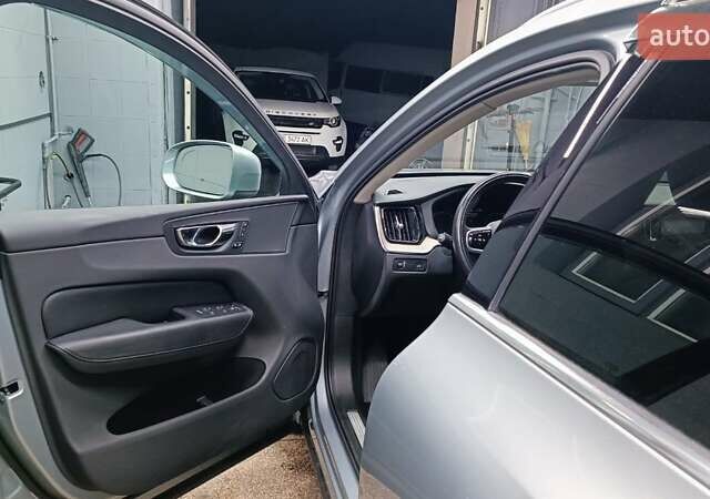 Сірий Вольво ХС60, об'ємом двигуна 1.97 л та пробігом 201 тис. км за 22000 $, фото 9 на Automoto.ua