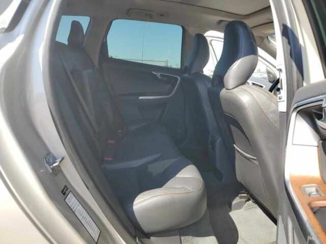 Серый Вольво ХС60, объемом двигателя 2 л и пробегом 108 тыс. км за 3500 $, фото 10 на Automoto.ua