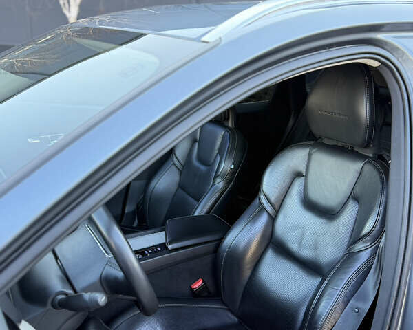 Серый Вольво ХС60, объемом двигателя 1.97 л и пробегом 160 тыс. км за 34000 $, фото 18 на Automoto.ua