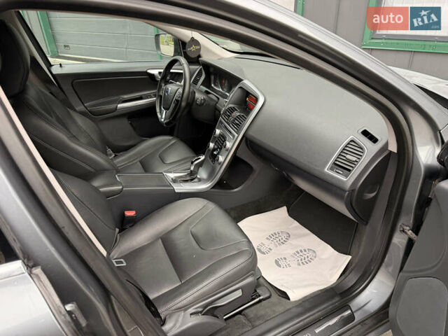 Серый Вольво ХС60, объемом двигателя 1.97 л и пробегом 243 тыс. км за 17300 $, фото 75 на Automoto.ua