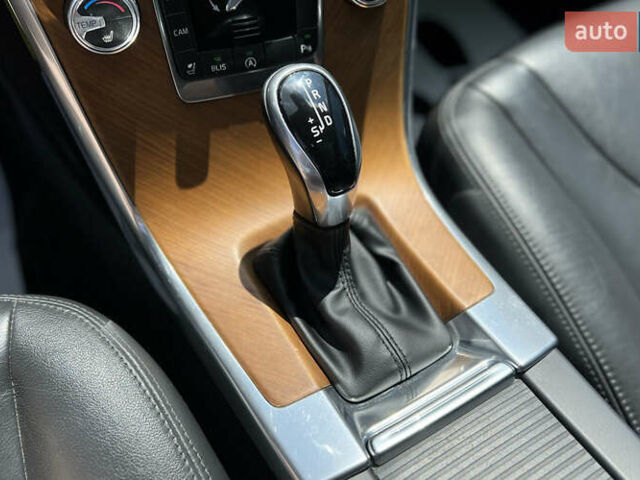 Серый Вольво ХС60, объемом двигателя 1.97 л и пробегом 100 тыс. км за 19999 $, фото 14 на Automoto.ua