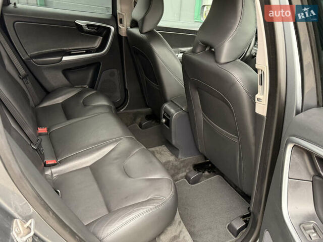 Серый Вольво ХС60, объемом двигателя 1.97 л и пробегом 243 тыс. км за 17300 $, фото 62 на Automoto.ua