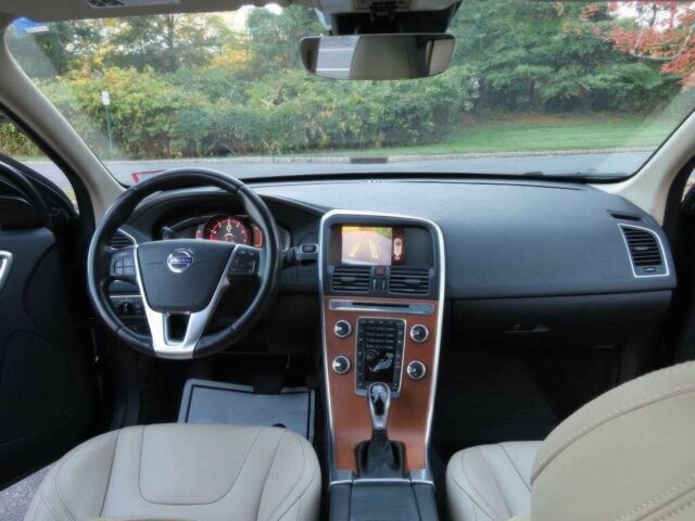 Серый Вольво ХС60, объемом двигателя 2 л и пробегом 59 тыс. км за 22500 $, фото 8 на Automoto.ua