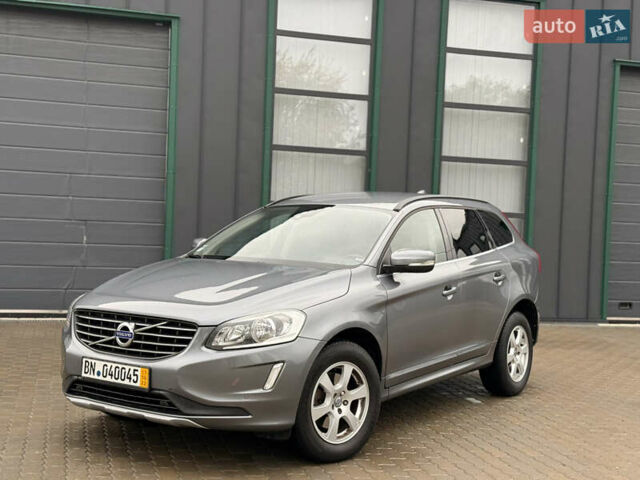 Серый Вольво ХС60, объемом двигателя 1.97 л и пробегом 243 тыс. км за 17300 $, фото 2 на Automoto.ua