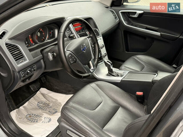 Серый Вольво ХС60, объемом двигателя 1.97 л и пробегом 243 тыс. км за 17300 $, фото 42 на Automoto.ua