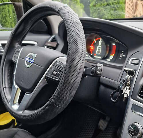 Сірий Вольво ХС60, об'ємом двигуна 1.97 л та пробігом 116 тис. км за 26500 $, фото 8 на Automoto.ua