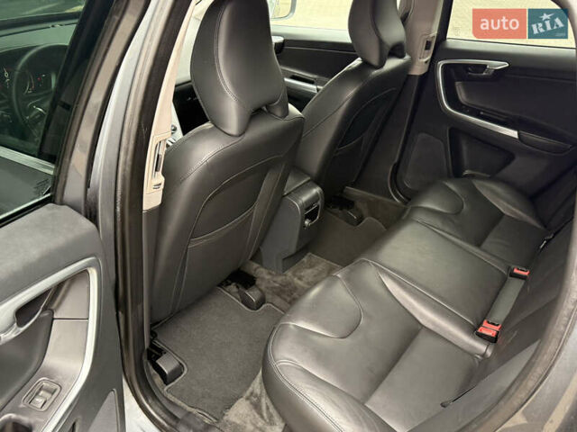 Серый Вольво ХС60, объемом двигателя 1.97 л и пробегом 243 тыс. км за 17300 $, фото 47 на Automoto.ua