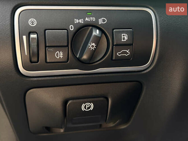 Серый Вольво ХС60, объемом двигателя 1.97 л и пробегом 100 тыс. км за 19999 $, фото 15 на Automoto.ua