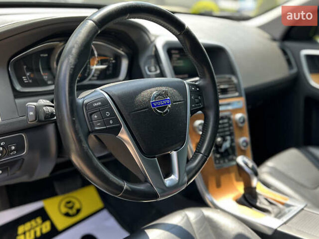 Серый Вольво ХС60, объемом двигателя 1.97 л и пробегом 100 тыс. км за 19999 $, фото 20 на Automoto.ua