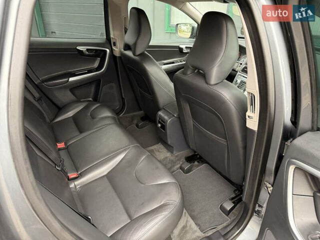 Серый Вольво ХС60, объемом двигателя 1.97 л и пробегом 243 тыс. км за 17300 $, фото 60 на Automoto.ua