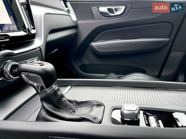 Серый Вольво ХС60, объемом двигателя 1.97 л и пробегом 111 тыс. км за 26950 $, фото 30 на Automoto.ua