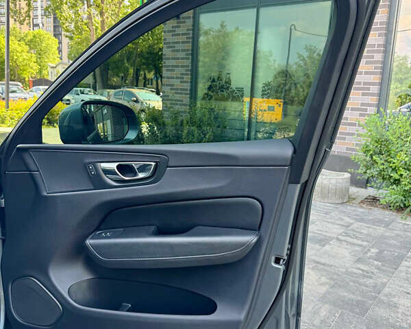 Серый Вольво ХС60, объемом двигателя 1.97 л и пробегом 155 тыс. км за 26900 $, фото 18 на Automoto.ua