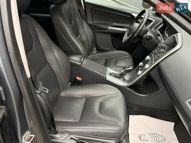 Серый Вольво ХС60, объемом двигателя 1.97 л и пробегом 243 тыс. км за 17300 $, фото 78 на Automoto.ua
