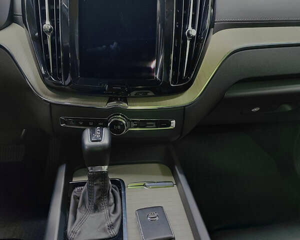 Серый Вольво ХС60, объемом двигателя 1.97 л и пробегом 201 тыс. км за 22500 $, фото 14 на Automoto.ua