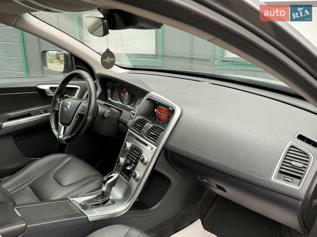 Серый Вольво ХС60, объемом двигателя 1.97 л и пробегом 243 тыс. км за 17300 $, фото 74 на Automoto.ua