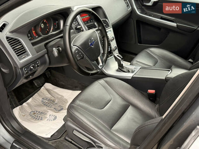 Серый Вольво ХС60, объемом двигателя 1.97 л и пробегом 243 тыс. км за 17300 $, фото 41 на Automoto.ua