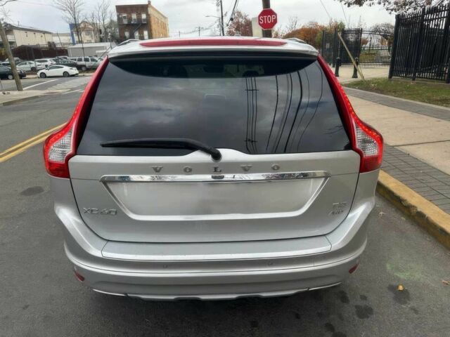 Серый Вольво ХС60, объемом двигателя 2 л и пробегом 50 тыс. км за 16800 $, фото 4 на Automoto.ua