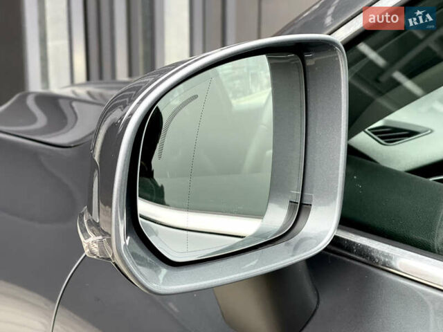 Серый Вольво ХС60, объемом двигателя 1.97 л и пробегом 111 тыс. км за 26950 $, фото 3 на Automoto.ua