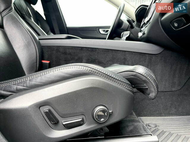 Серый Вольво ХС60, объемом двигателя 1.97 л и пробегом 111 тыс. км за 26950 $, фото 42 на Automoto.ua