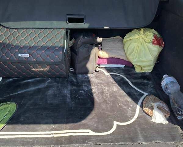 Сірий Вольво ХС60, об'ємом двигуна 2 л та пробігом 201 тис. км за 16000 $, фото 8 на Automoto.ua