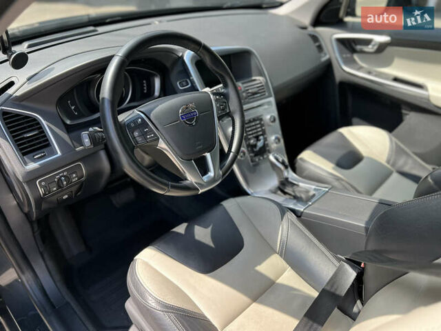 Серый Вольво ХС60, объемом двигателя 1.97 л и пробегом 132 тыс. км за 25500 $, фото 5 на Automoto.ua