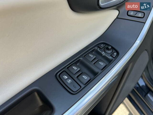 Серый Вольво ХС60, объемом двигателя 1.97 л и пробегом 132 тыс. км за 25500 $, фото 10 на Automoto.ua