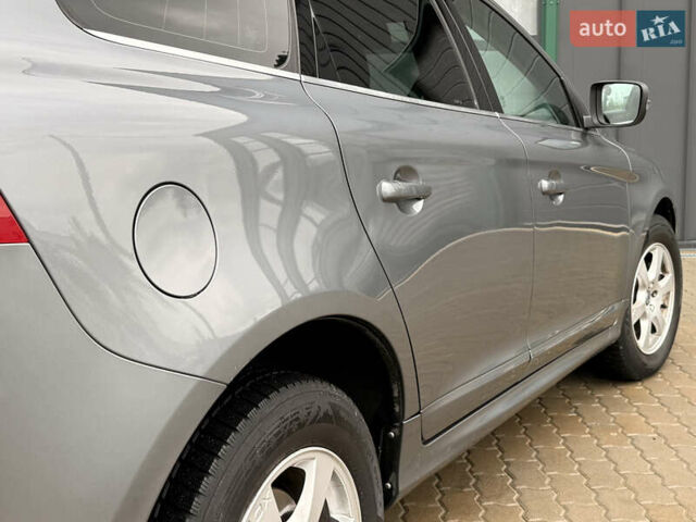 Серый Вольво ХС60, объемом двигателя 1.97 л и пробегом 243 тыс. км за 17300 $, фото 93 на Automoto.ua