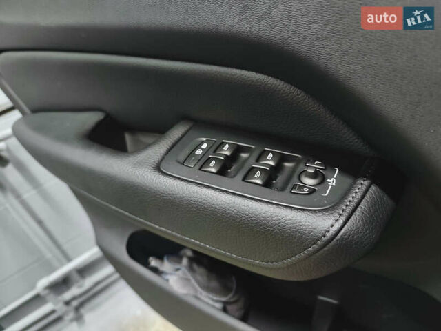 Серый Вольво ХС60, объемом двигателя 1.97 л и пробегом 201 тыс. км за 22500 $, фото 12 на Automoto.ua