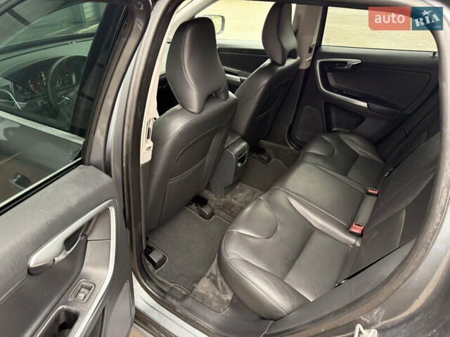 Серый Вольво ХС60, объемом двигателя 1.97 л и пробегом 243 тыс. км за 17300 $, фото 48 на Automoto.ua