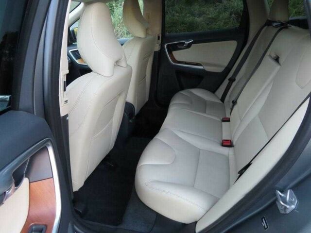 Серый Вольво ХС60, объемом двигателя 2 л и пробегом 59 тыс. км за 22500 $, фото 13 на Automoto.ua