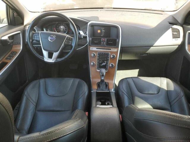 Серый Вольво ХС60, объемом двигателя 2 л и пробегом 108 тыс. км за 3500 $, фото 7 на Automoto.ua