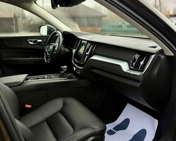 Серый Вольво ХС60, объемом двигателя 1.97 л и пробегом 74 тыс. км за 28999 $, фото 24 на Automoto.ua