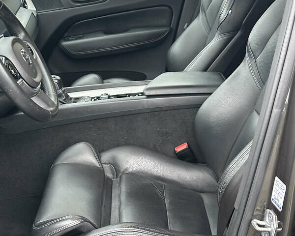 Серый Вольво ХС60, объемом двигателя 2 л и пробегом 216 тыс. км за 26850 $, фото 11 на Automoto.ua