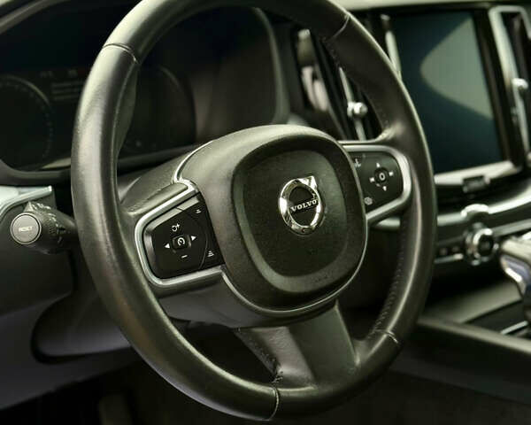 Серый Вольво ХС60, объемом двигателя 1.97 л и пробегом 74 тыс. км за 28999 $, фото 19 на Automoto.ua