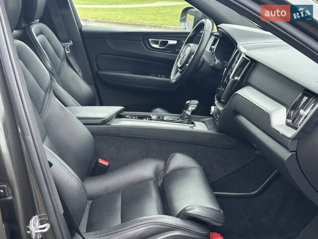 Серый Вольво ХС60, объемом двигателя 2 л и пробегом 216 тыс. км за 26850 $, фото 16 на Automoto.ua