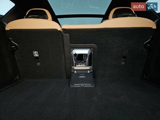 Вольво ХС60 2018 в Бучаче на Automoto.ua Серый Вольво ХС60, объемом двигателя 2 л и пробегом 71 тыс. км за 29000 $, фото 23 на Automoto.ua