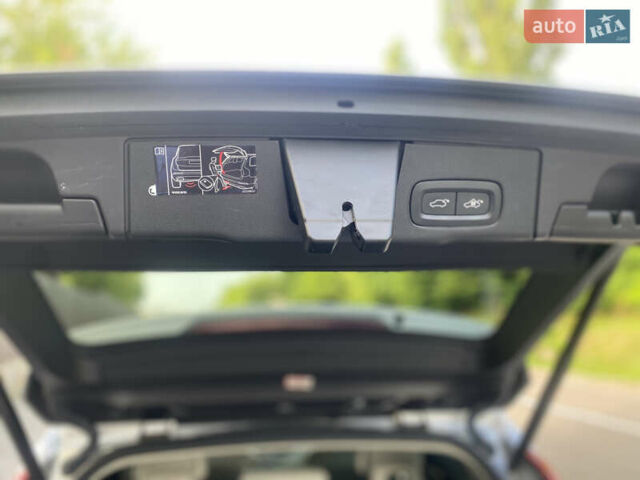 Вольво ХС60 2018 в Львове на Automoto.ua Серый Вольво ХС60, объемом двигателя 1.97 л и пробегом 133 тыс. км за 28800 $, фото 16 на Automoto.ua